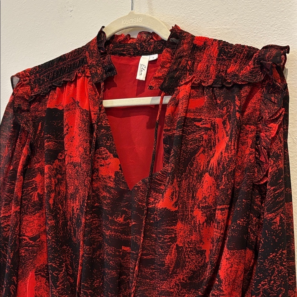 Elan Ruched Red Black Blouse Top Small Pattern Ruffle - Picture 3 of 9
